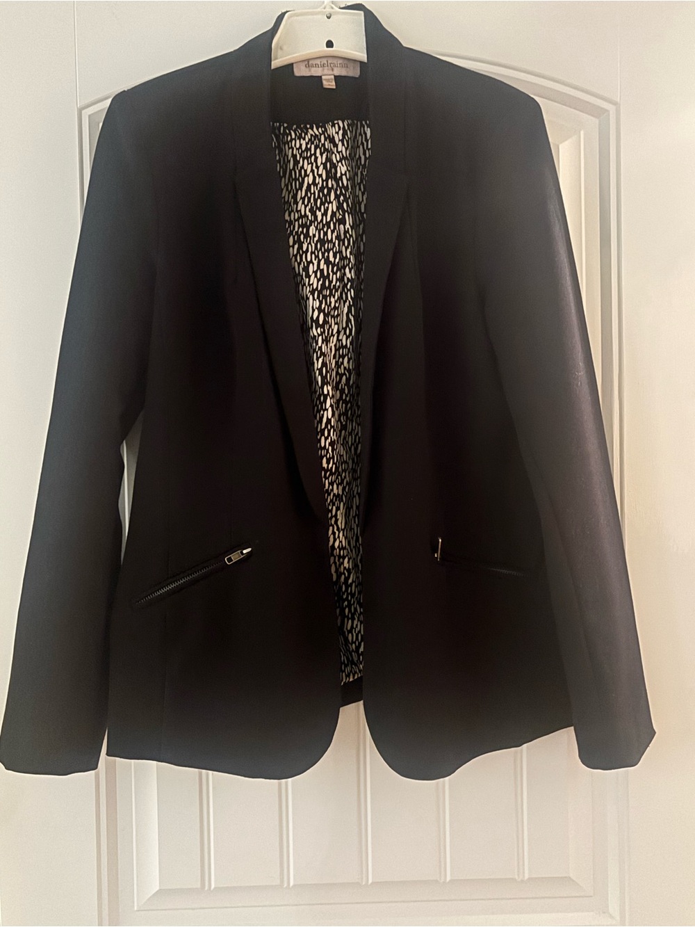 Daniel Rainn Black Tailored Blazer with Zip Pockets